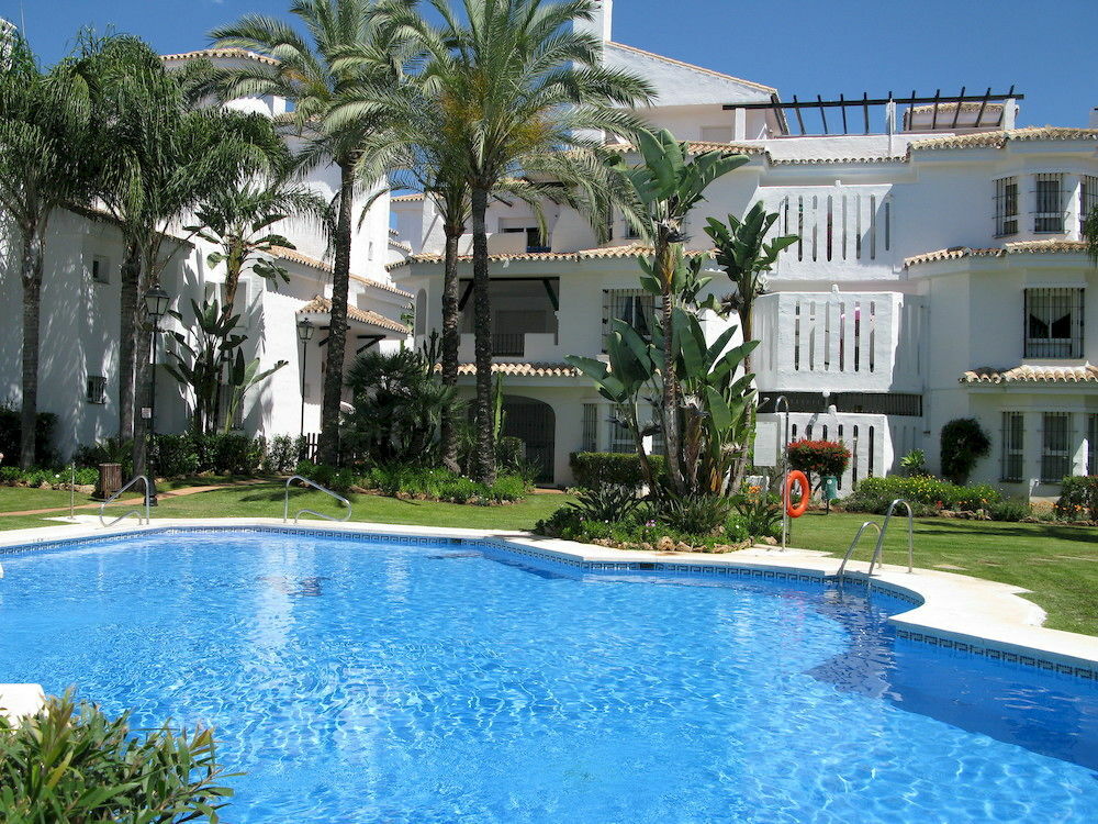 Apartamentos Y Casas Serinamar Marbella El Ángel Exterior foto