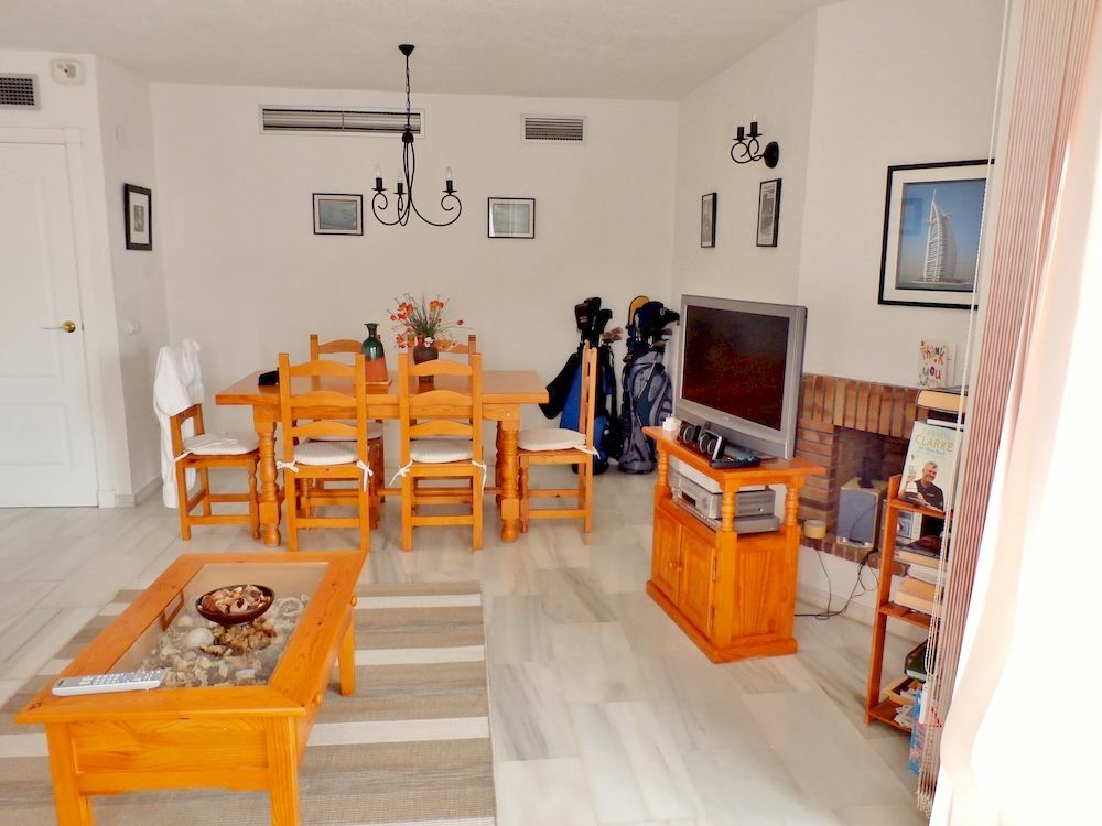 Apartamentos Y Casas Serinamar Marbella El Ángel Exterior foto