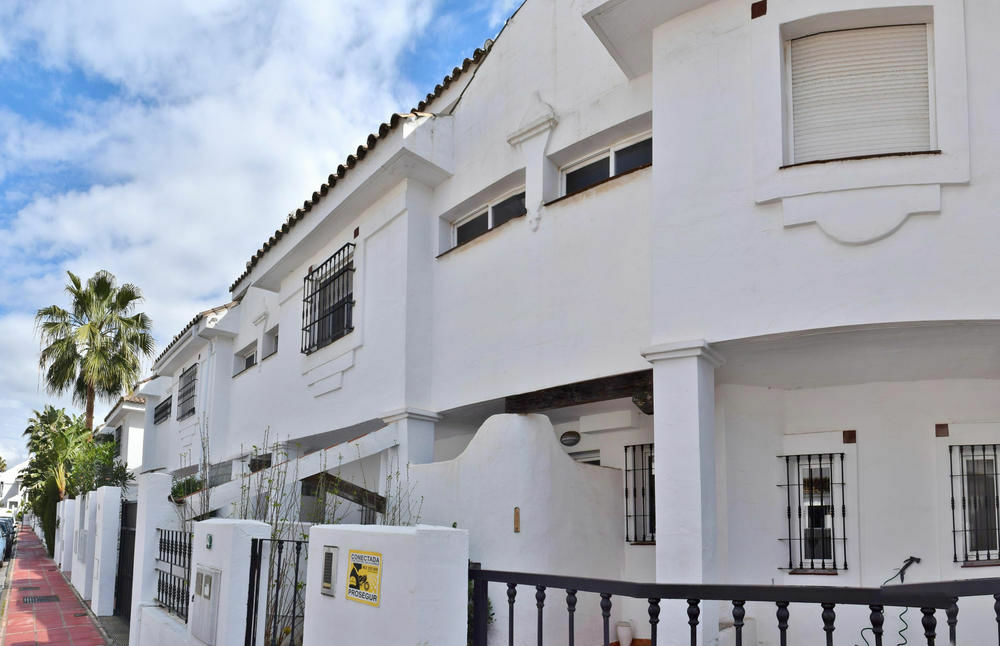 Apartamentos Y Casas Serinamar Marbella El Ángel Exterior foto
